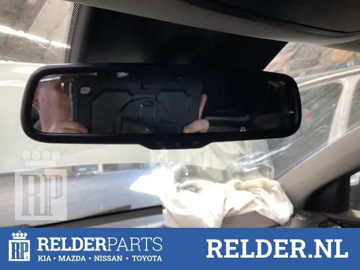 Używane Lusterko wewnetrzne Kia Xceed 1.6 GDI PHEV Cena € 50,00 Procedura marży oferowane przez Relder Parts B.V.