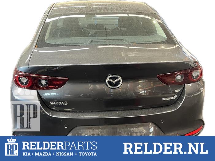 Używane Podsufitka Mazda 3 (BP) 2.0 SkyActiv-G 122 M Hybrid 16V Cena € 200,00 Procedura marży oferowane przez Relder Parts B.V.
