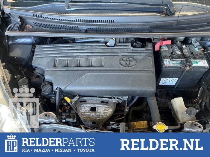 Używane Pompa ABS Toyota Verso S 1.33 16V Dual VVT-I Cena € 90,00 Procedura marży oferowane przez Relder Parts B.V.