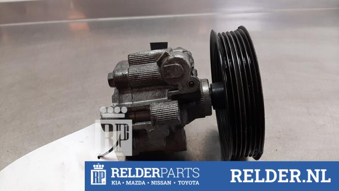 Usagé Pompe de direction Toyota Corolla Verso (R10/11) 1.6 16V VVT-i Prix € 35,00 Règlement à la marge proposé par Relder Parts B.V.