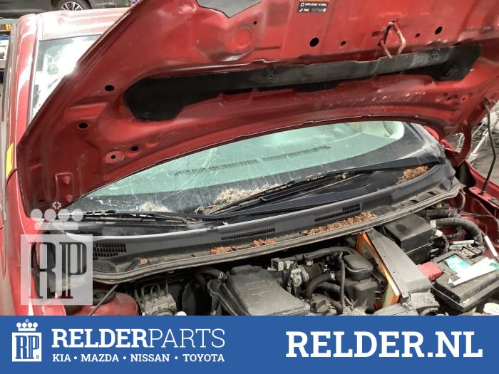 Używane Parawan Nissan Note (E12) 1.2 68 Cena € 25,00 Procedura marży oferowane przez Relder Parts B.V.