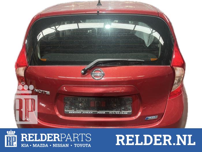 Używane Zbiornik Nissan Note (E12) 1.2 68 Cena € 75,00 Procedura marży oferowane przez Relder Parts B.V.