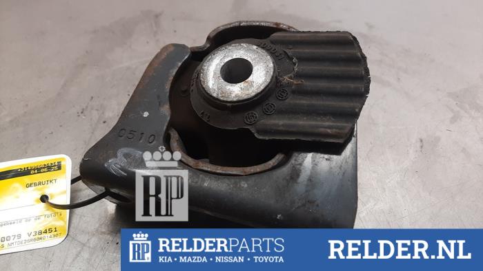 Used Engine mount Toyota Verso 1.6 16V VVT-i Price € 35,00 Margin scheme offered by Relder Parts B.V.