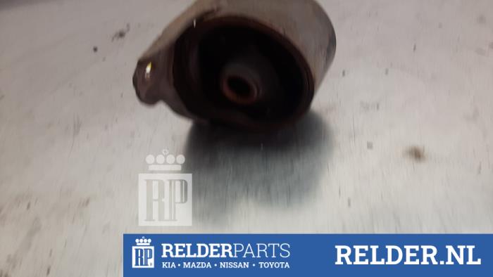 Engine mount from a Kia Cee'd Sporty Wagon (EDF) 1.4 16V 2010