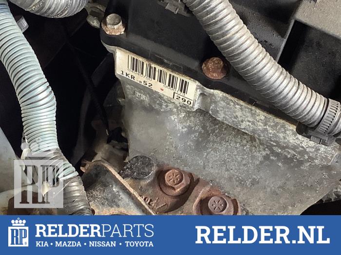 Engine from a Toyota Aygo (B40) 1.0 12V VVT-i 2016
