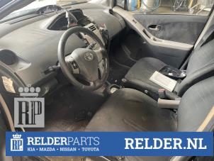 Engine management computer from a Toyota Yaris II (P9) 1.3 16V VVT-i 2008
