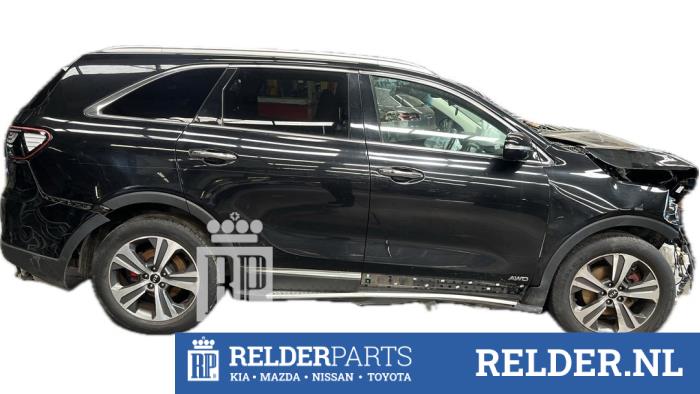 Gebrauchte Auspuff Mitteldämpfer Kia Sorento III (UM) 2.2 CRDi 16V VGT 4x4 Preis € 150,00 Margenregelung angeboten von Relder Parts B.V.