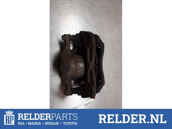 Gebrauchte Bremszange rechts vorne Toyota Verso 1.6 16V VVT-i Preis € 45,00 Margenregelung angeboten von Relder Parts B.V.