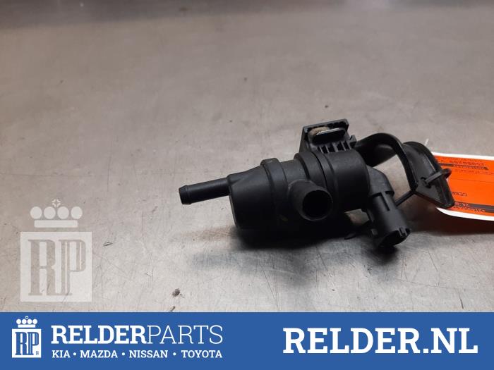 Begagnade Extra vattenpump Kia Sportage (NQ5E) 1.6 T-GDi Hybrid 16V Pris € 35,00 Marginaltabell erbjuds av Relder Parts B.V.