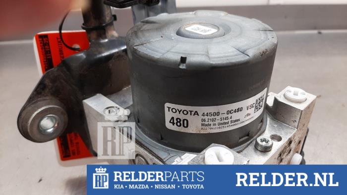 Gebrauchte ABS Pumpe Toyota Tundra (K5/K6) 5.7 V8 32V Dual VVT-I 4WD Preis € 250,00 Margenregelung angeboten von Relder Parts B.V.