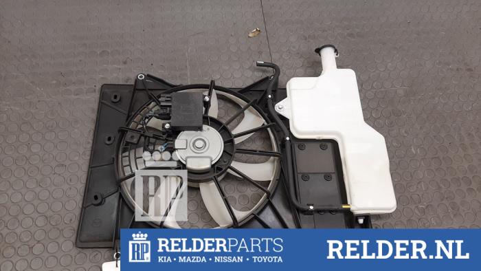 Używane Wentylator Mazda CX-3 (DJ/DK) 2.0 SkyActiv-G 121 Cena € 250,00 Procedura marży oferowane przez Relder Parts B.V.