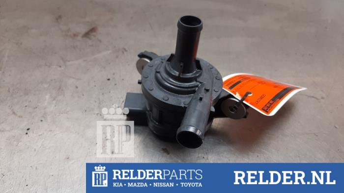 Gebrauchte Wasserpumpe Toyota Yaris IV (P21/PA1/PH1) 1.5 12V Hybrid 115 Preis € 200,00 Margenregelung angeboten von Relder Parts B.V.