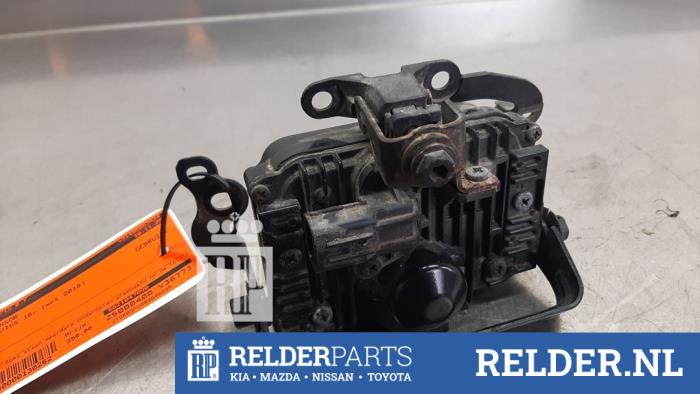 Begagnade Radarsensor Toyota Prius (ZVW5) 1.8 16V Hybrid Pris € 250,00 Marginaltabell erbjuds av Relder Parts B.V.