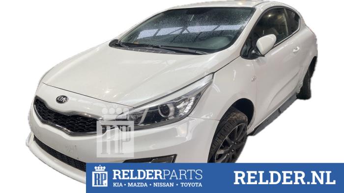 Drosselklappengehäuse van een Kia Cee'd (JDB5) 1.4 CRDi 16V 2015