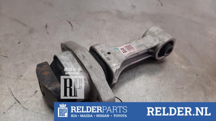 Used Engine mount Kia Xceed 1.6 GDI PHEV Price € 50,00 Margin scheme offered by Relder Parts B.V.