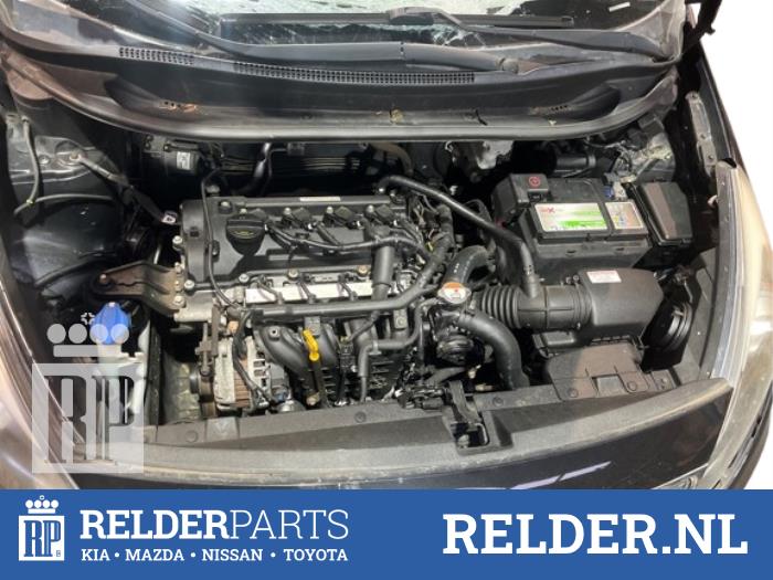 Klima Kondensor van een Kia Rio III (UB) 1.2 CVVT 16V 2012