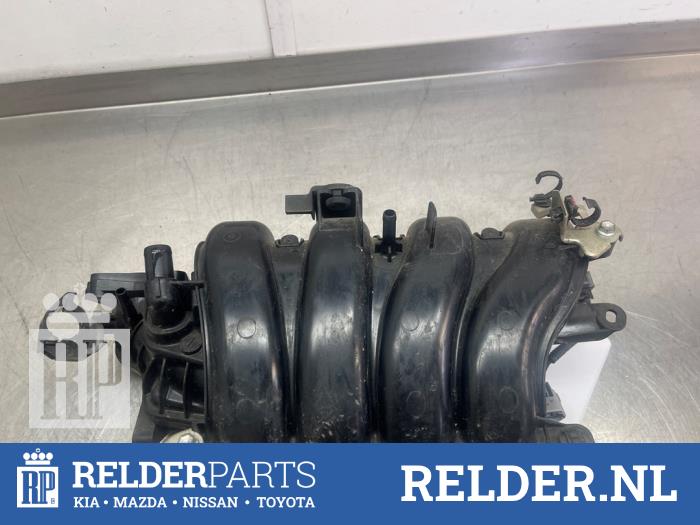 Używane Kolektor dolotowy Toyota Yaris III (P13) 1.33 16V Dual VVT-I Cena € 50,00 Procedura marży oferowane przez Relder Parts B.V.