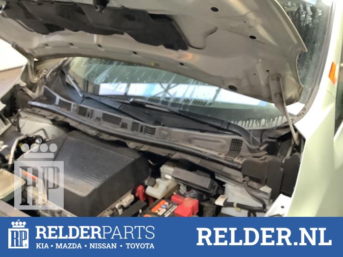 Używane Parawan Nissan Leaf (ZE1) 39/40kWh Cena € 40,00 Procedura marży oferowane przez Relder Parts B.V.