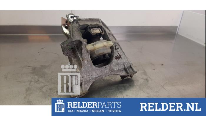 Used Engine mount Toyota ProAce 2.0 D-4D 122 16V Worker Price € 40,00 Margin scheme offered by Relder Parts B.V.
