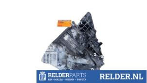 Getriebe van een Nissan Qashqai (J10) 2.0 16V 4x4 2007