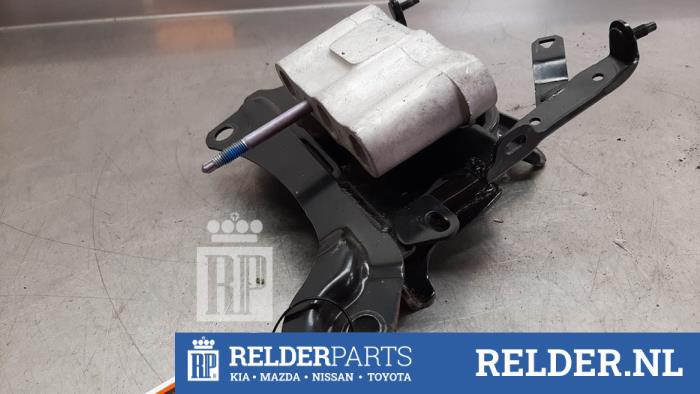 Usagé Support moteur Toyota Corolla Cross Prix € 75,00 Règlement à la marge proposé par Relder Parts B.V.