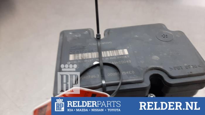 Used ABS Computer Toyota Yaris II (P9) 1.3 16V VVT-i Price € 75,00 Margin scheme offered by Relder Parts B.V.