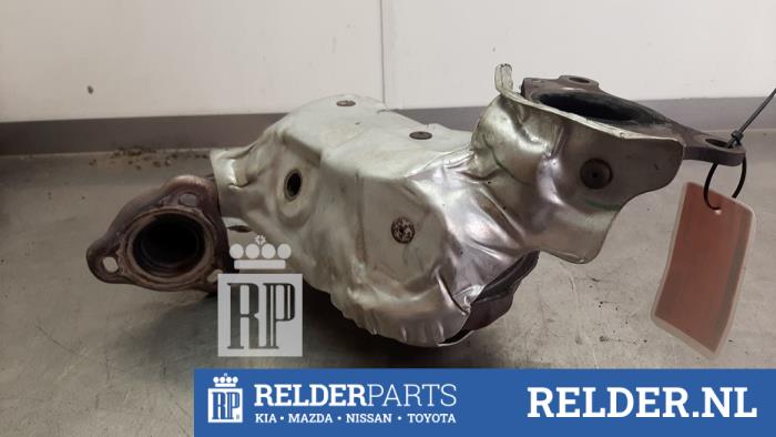 Używane Katalizator Nissan Qashqai (J11) 1.2 DIG-T 16V Cena € 200,00 Procedura marży oferowane przez Relder Parts B.V.