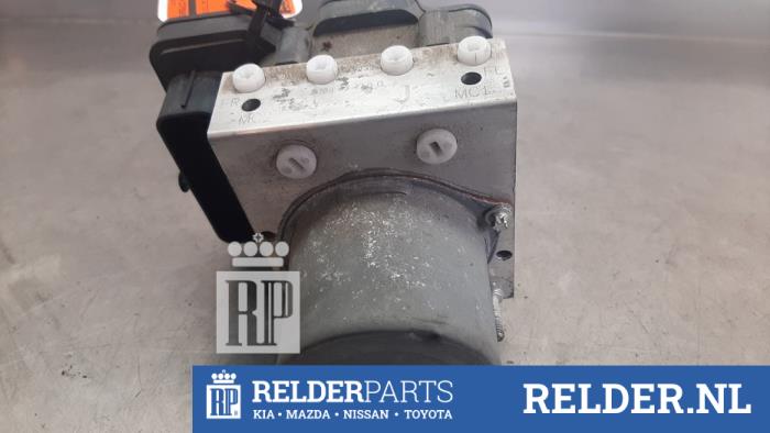 Begagnade ABS-pump Mazda CX-3 (DJ/DK) 2.0 SkyActiv-G 120 Pris € 150,00 Marginaltabell erbjuds av Relder Parts B.V.