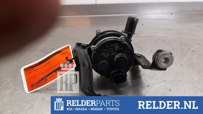 Begagnade Vattenpump Hyundai Kona (OS) 1.6 GDi HEV 16V Pris € 75,00 Marginaltabell erbjuds av Relder Parts B.V.