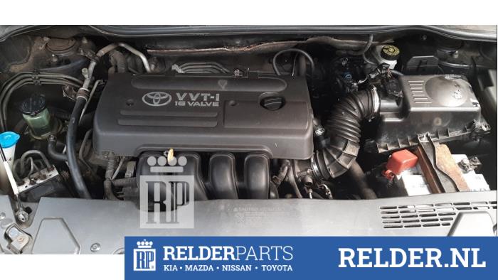 Klima Kondensor van een Toyota Corolla Verso (R10/11) 1.8 16V VVT-i 2004
