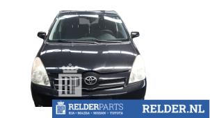Klima Kondensor van een Toyota Corolla Verso (R10/11) 1.8 16V VVT-i 2004