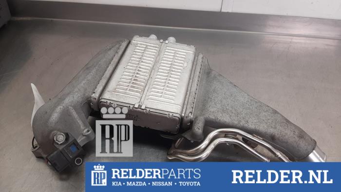 Usados Intercooler Toyota Auris (E18) 1.2 T 16V Precio € 150,00 Norma de margen ofrecido por Relder Parts B.V.