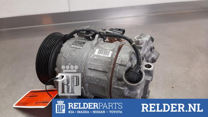Używane Pompa klimatyzacji Nissan Qashqai (J11) 1.3 DIG-T 140 16V Cena € 125,00 Procedura marży oferowane przez Relder Parts B.V.