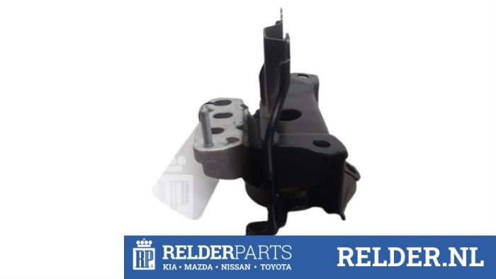Used Engine mount Toyota Yaris Cross (PB1/PJ1) 1.5 12V Hybrid 115 Price € 35,00 Margin scheme offered by Relder Parts B.V.