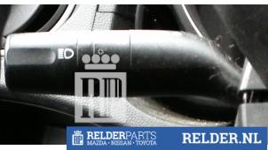Używane Przelacznik kierunkowskazu Mazda 5 (CWA9) 1.6 CITD 16V Cena € 36,00 Procedura marży oferowane przez Relder Parts B.V.