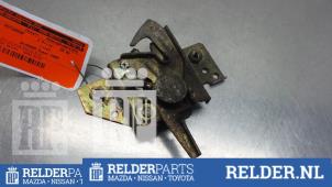 Used Bonnet lock mechanism Mazda 2 (NB/NC/ND/NE) 1.4 16V Price € 27,00 Margin scheme offered by Relder Parts B.V.
