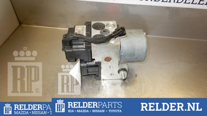 Gebrauchte ABS Steuergerät Toyota Corolla (E12) 1.4 D-4D 16V Preis € 36,00 Margenregelung angeboten von Relder Parts B.V.