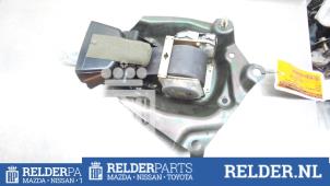 Gebrauchte Gurtspanner Mitte hinten Toyota RAV4 (A2) 2.0 16V VVT-i 4x4 Preis € 27,00 Margenregelung angeboten von Relder Parts B.V.