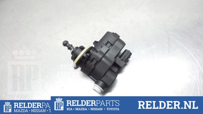Używane Silnik reflektora Nissan Juke (F15) 1.6 16V Cena € 23,00 Procedura marży oferowane przez Relder Parts B.V.