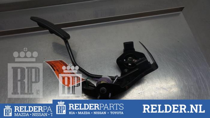 Begagnade Gaspedalsensor Toyota Avensis (T25/B1B) 1.8 16V VVT-i Pris € 54,00 Marginaltabell erbjuds av Relder Parts B.V.