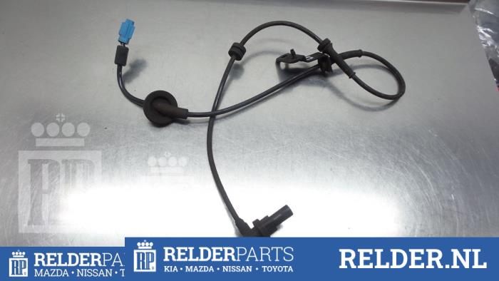 Begagnade ABS-sensor Nissan Almera (N16) 1.8 16V Pris € 27,00 Marginaltabell erbjuds av Relder Parts B.V.