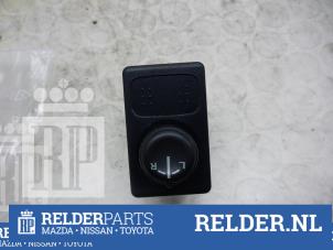 Używane Przelacznik lusterka Nissan Almera (N16) 1.8 16V Cena € 18,00 Procedura marży oferowane przez Relder Parts B.V.