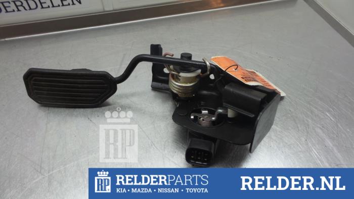 Begagnade Gaspedalsensor Toyota Avensis (T25/B1D) 2.0 16V D-4D-F Pris € 54,00 Marginaltabell erbjuds av Relder Parts B.V.