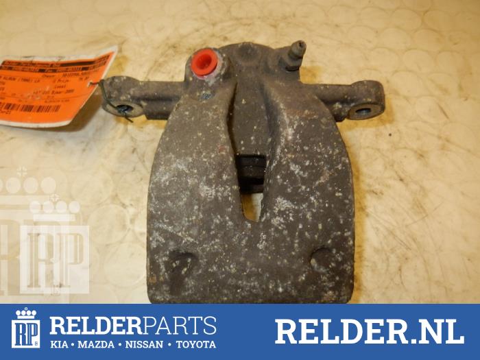 Gebrauchte Bremszange links hinten Toyota Avensis (T25/B1D) 2.0 16V D-4D-F Preis € 25,00 Margenregelung angeboten von Relder Parts B.V.