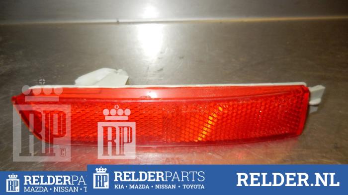 Rear light reflector