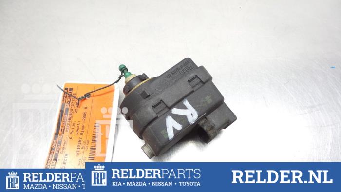 Używane Silnik reflektora Nissan Primastar 2.5 dCi 140 16V Cena € 23,00 Procedura marży oferowane przez Relder Parts B.V.