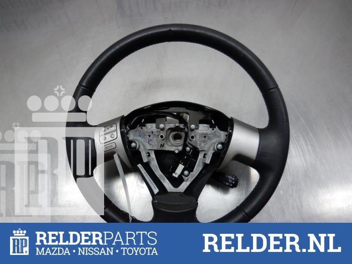Steering wheel from a Toyota Auris (E15) 2.0 D-4D-F 16V 2008
