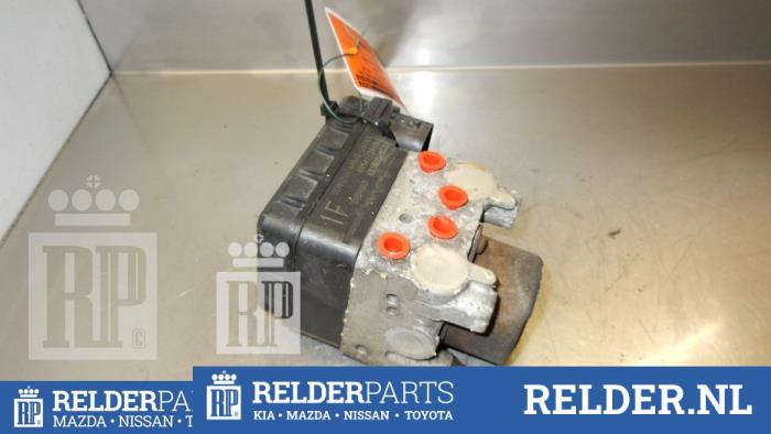 Usagé Ordinateur ABS Toyota Previa (R3) 2.0 D-4D 16V Prix € 68,00 Règlement à la marge proposé par Relder Parts B.V.