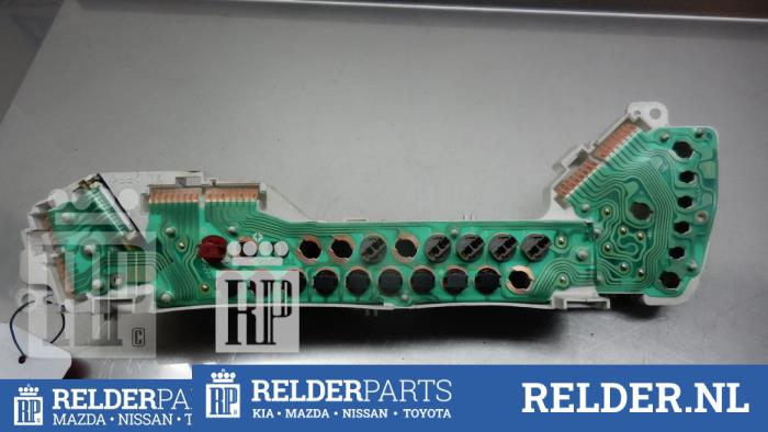 Begagnade Innerdisplay Toyota Previa (R3) 2.0 D-4D 16V Pris € 68,00 Marginaltabell erbjuds av Relder Parts B.V.