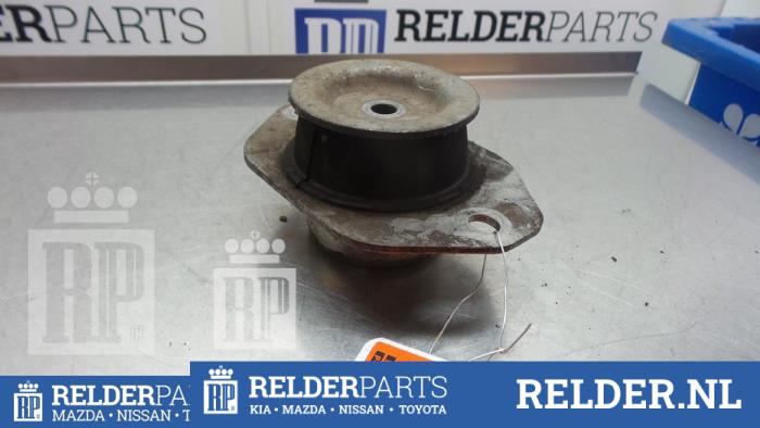 Used Engine mount Nissan Interstar (X70) 2.5 dCi 16V Euro III Price € 27,00 Margin scheme offered by Relder Parts B.V.